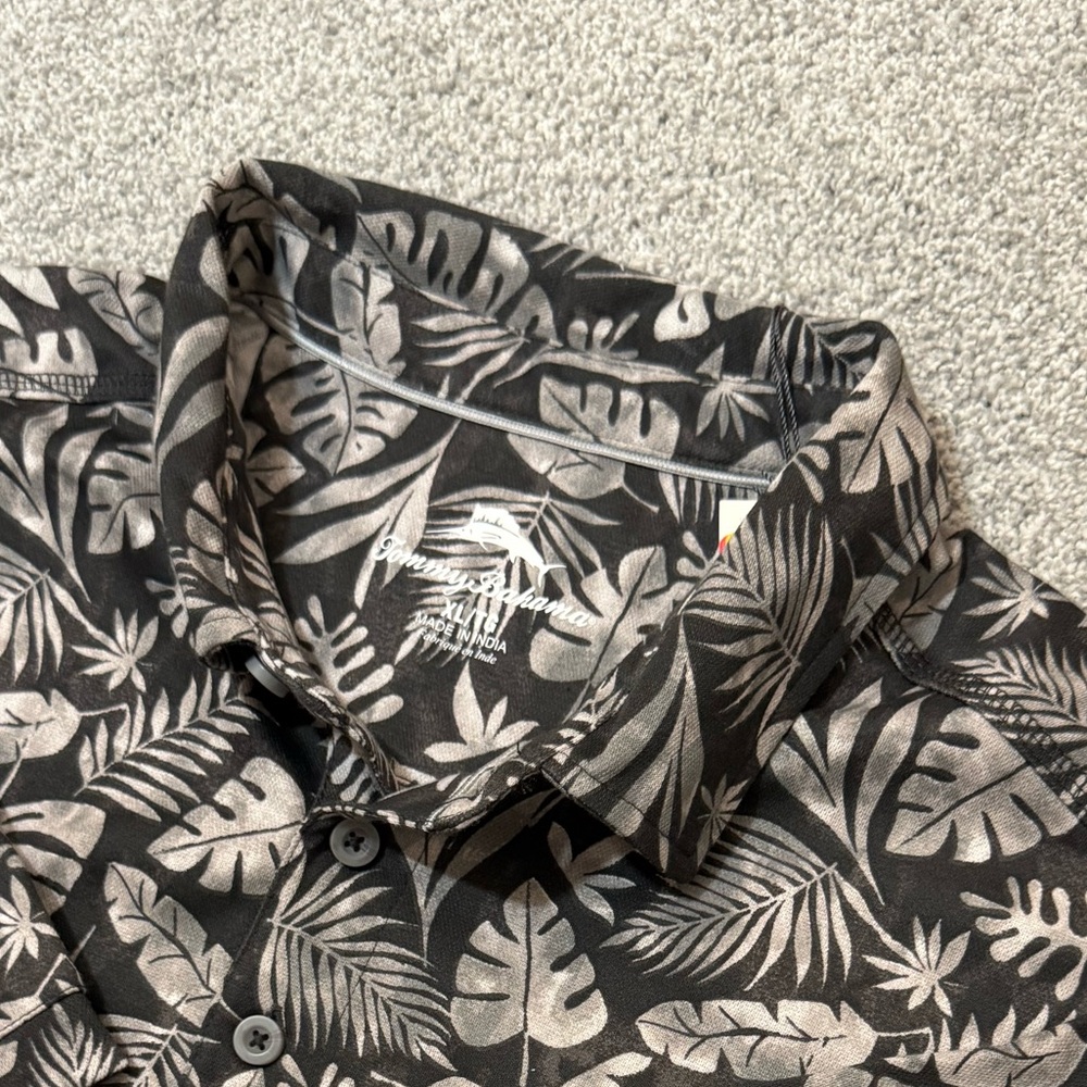 NWT Tommy‎ Bahama Men’s Polo Shirt Leaf Print Tread Black/Gray Size XL
